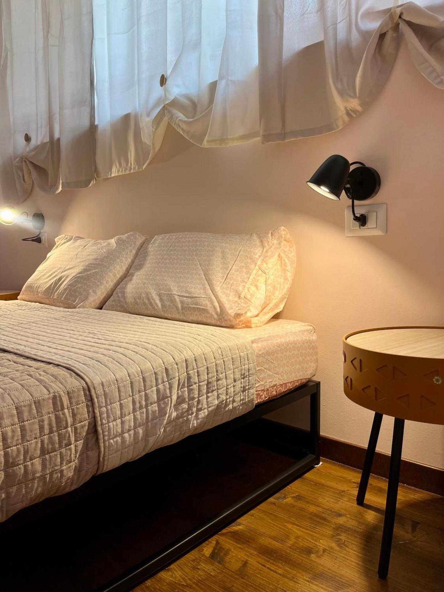 Suite Bohemien Chic - A 5 Fermate Dal Duomo Milánó Kültér fotó